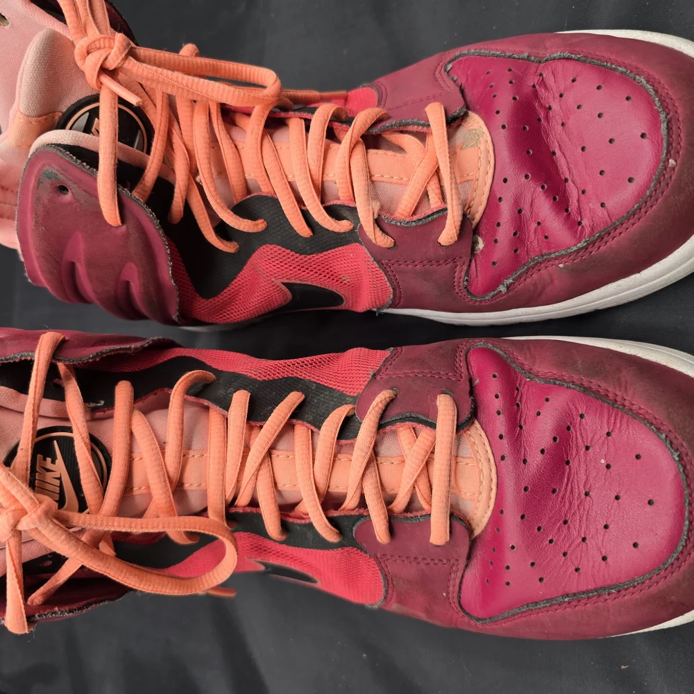 Nike Red‎ and Black High-Top Sneakers